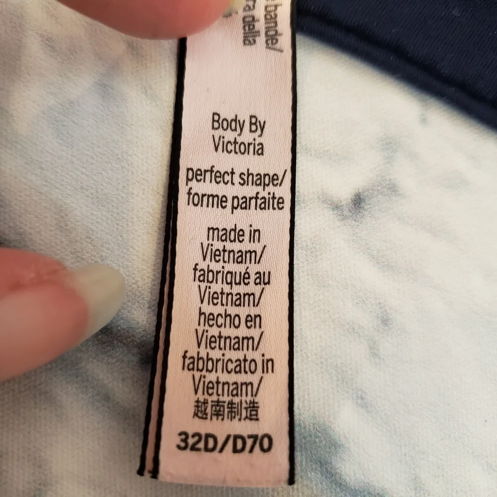 Victoria's Secret size 32D